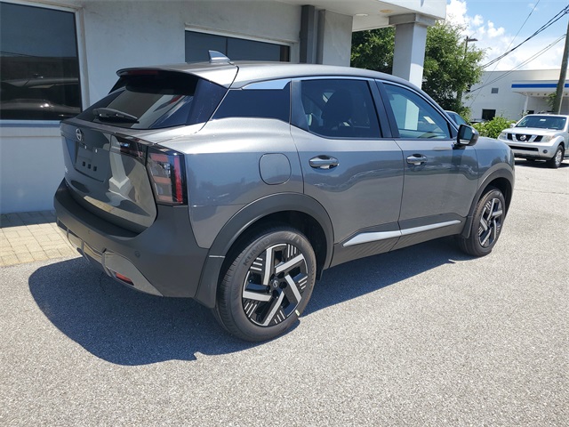 2025 Nissan Kicks SV photo 2