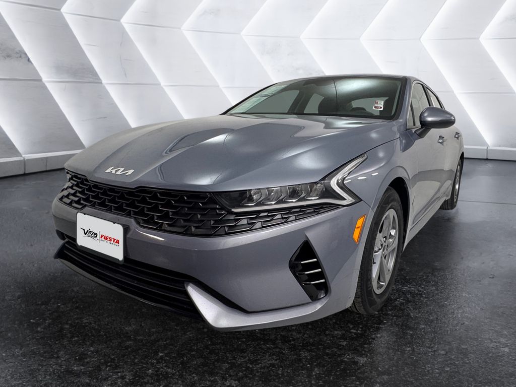 2023 Kia K5 LXS photo 3