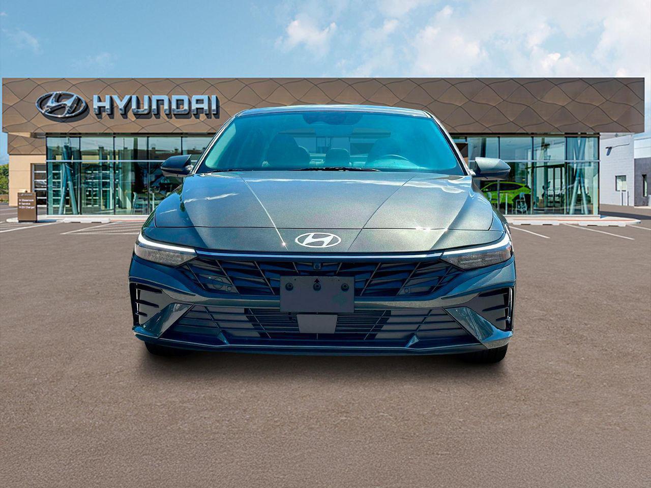 2025 Hyundai Elantra Limited photo 12