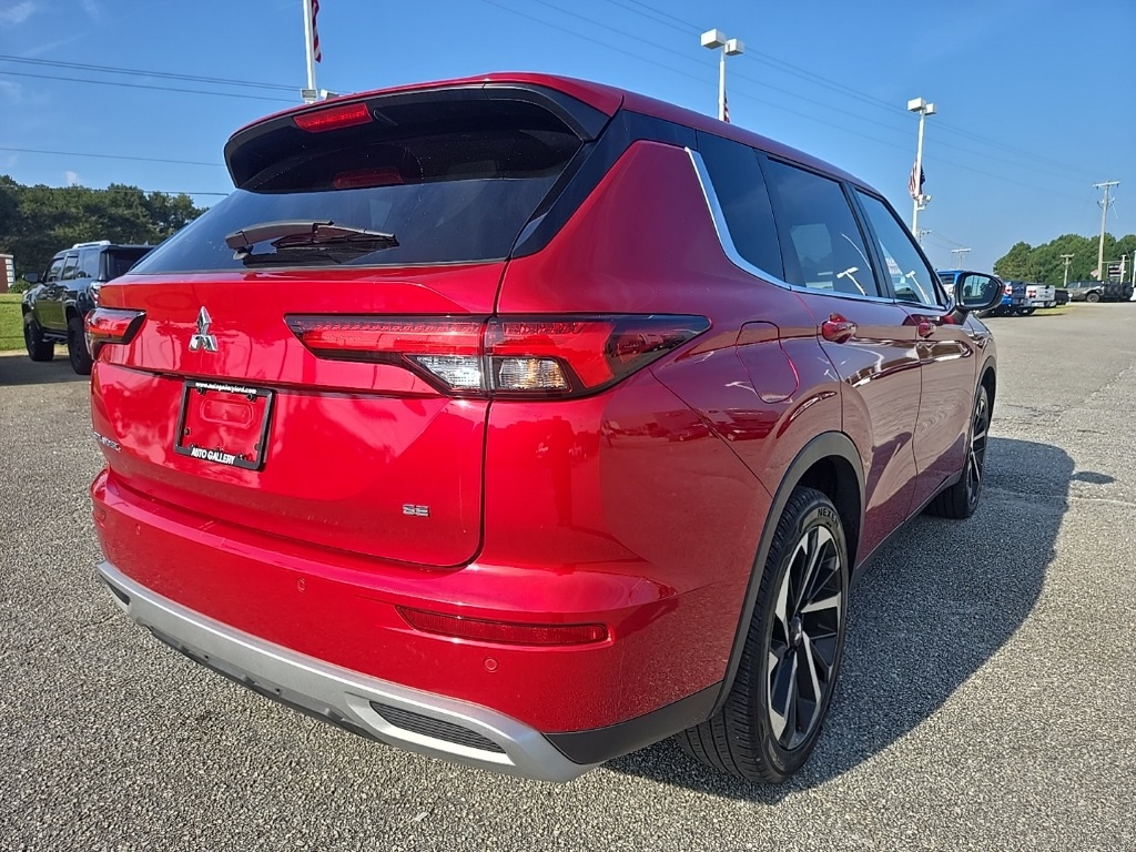 2024 Mitsubishi Outlander SE photo 5