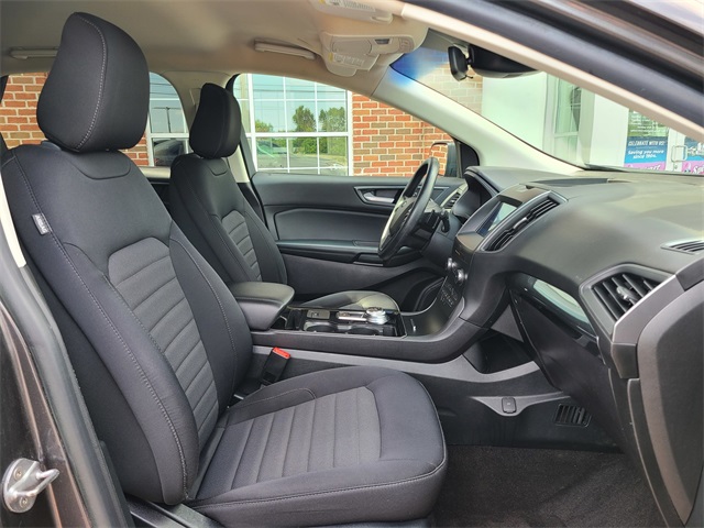 2020 Ford Edge SE photo 18
