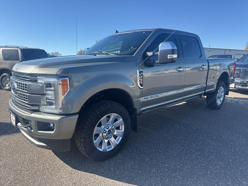 2019 Ford F-250 Platinum photo 2