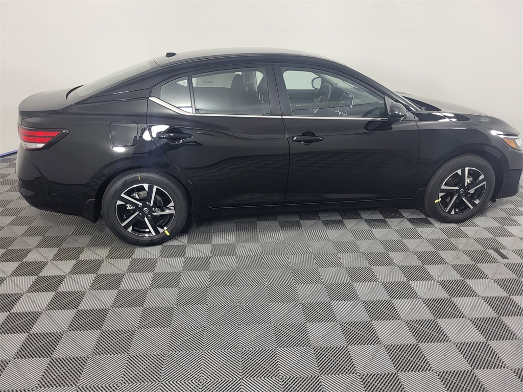 2025 Nissan Sentra SV photo 4