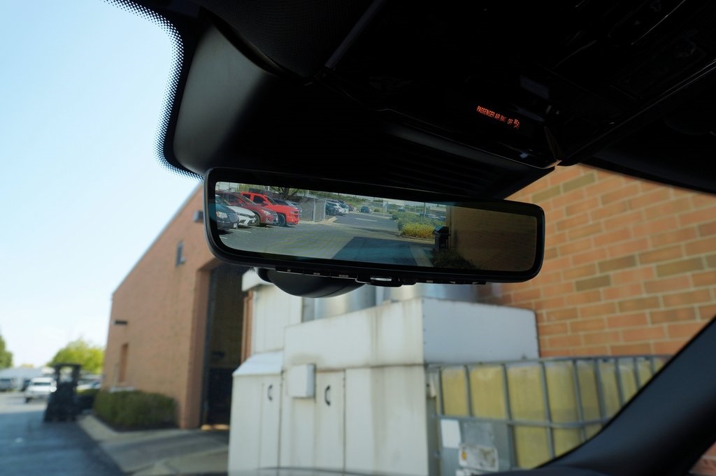 2025 LAND ROVER RANGE ROVER - Image 17