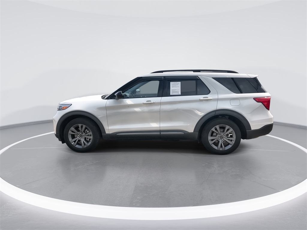 2023 Ford Explorer XLT photo 5