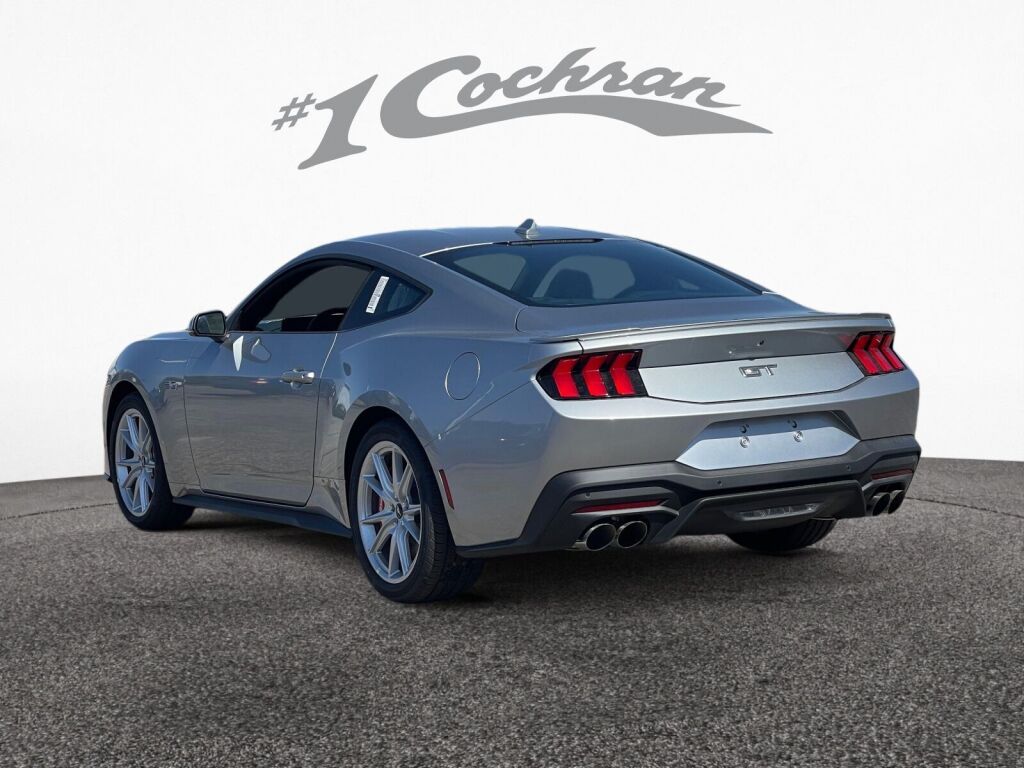 2025 Ford Mustang GT Premium photo 4
