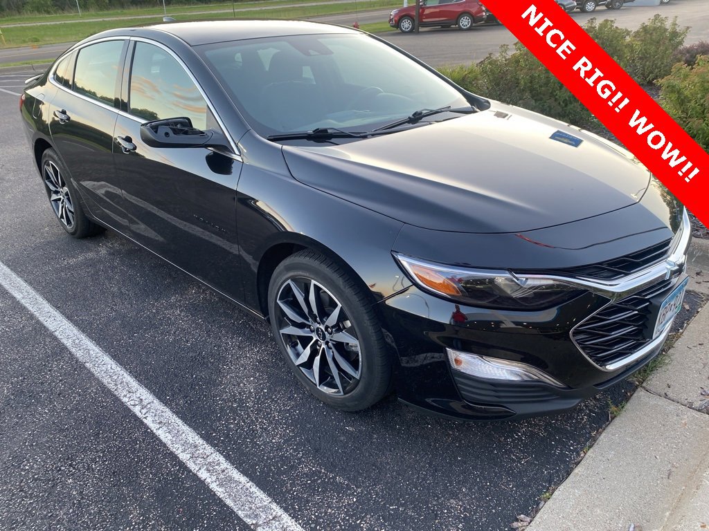 2023 Chevrolet Malibu RS photo 2