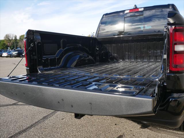 2025 Ram 1500 Tradesman photo 4