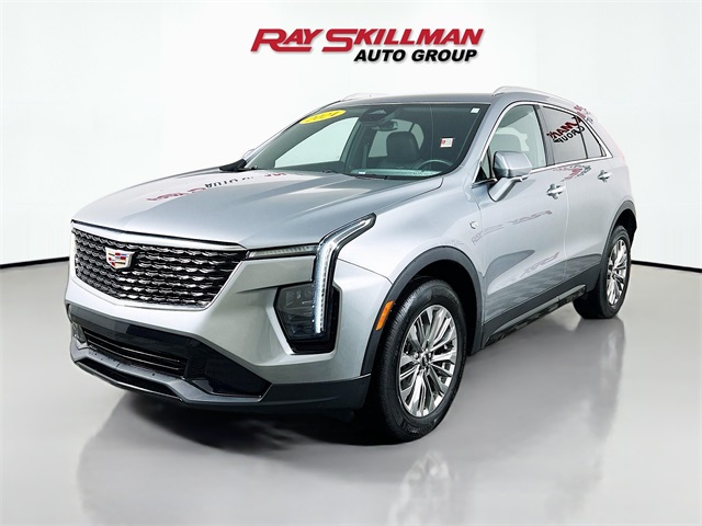 2024 Cadillac XT4 Premium Luxury photo 3