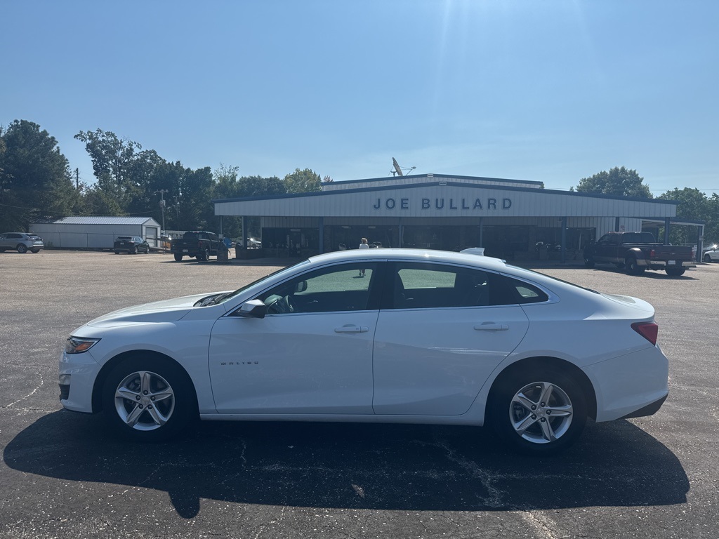 2024 Chevrolet Malibu 1LT photo 9