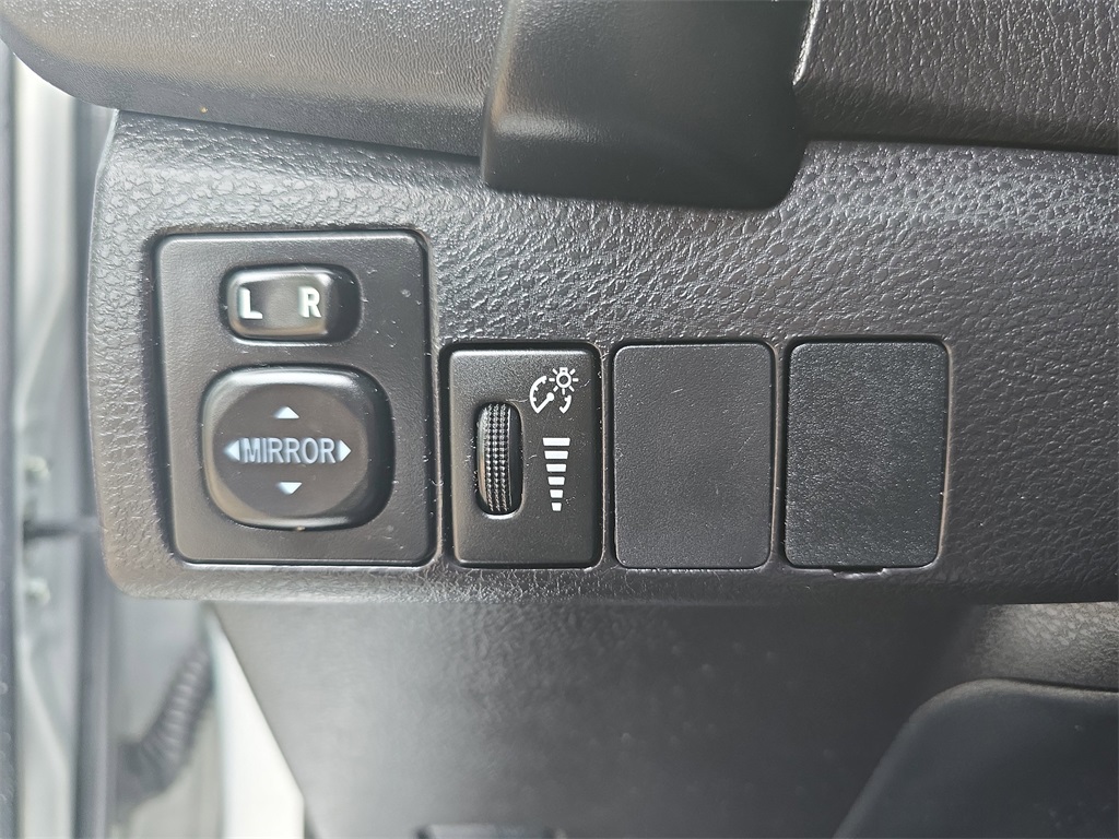 2019 Toyota Corolla L photo 24