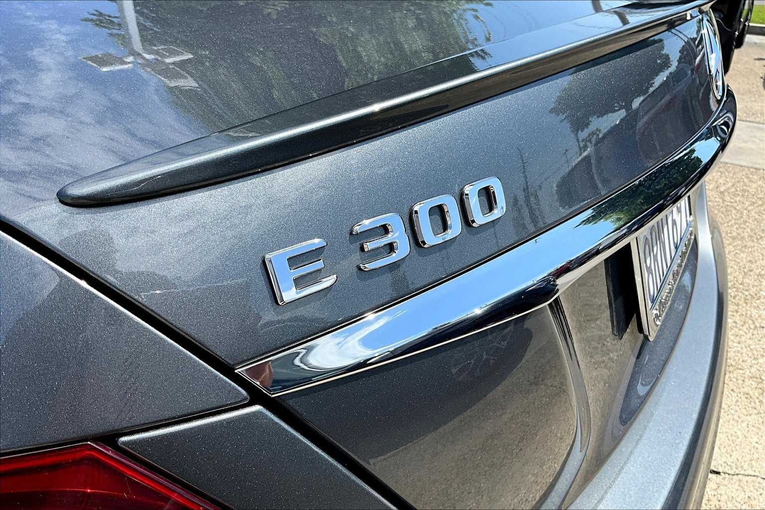 2017 Mercedes Benz E 300 Sport photo 8