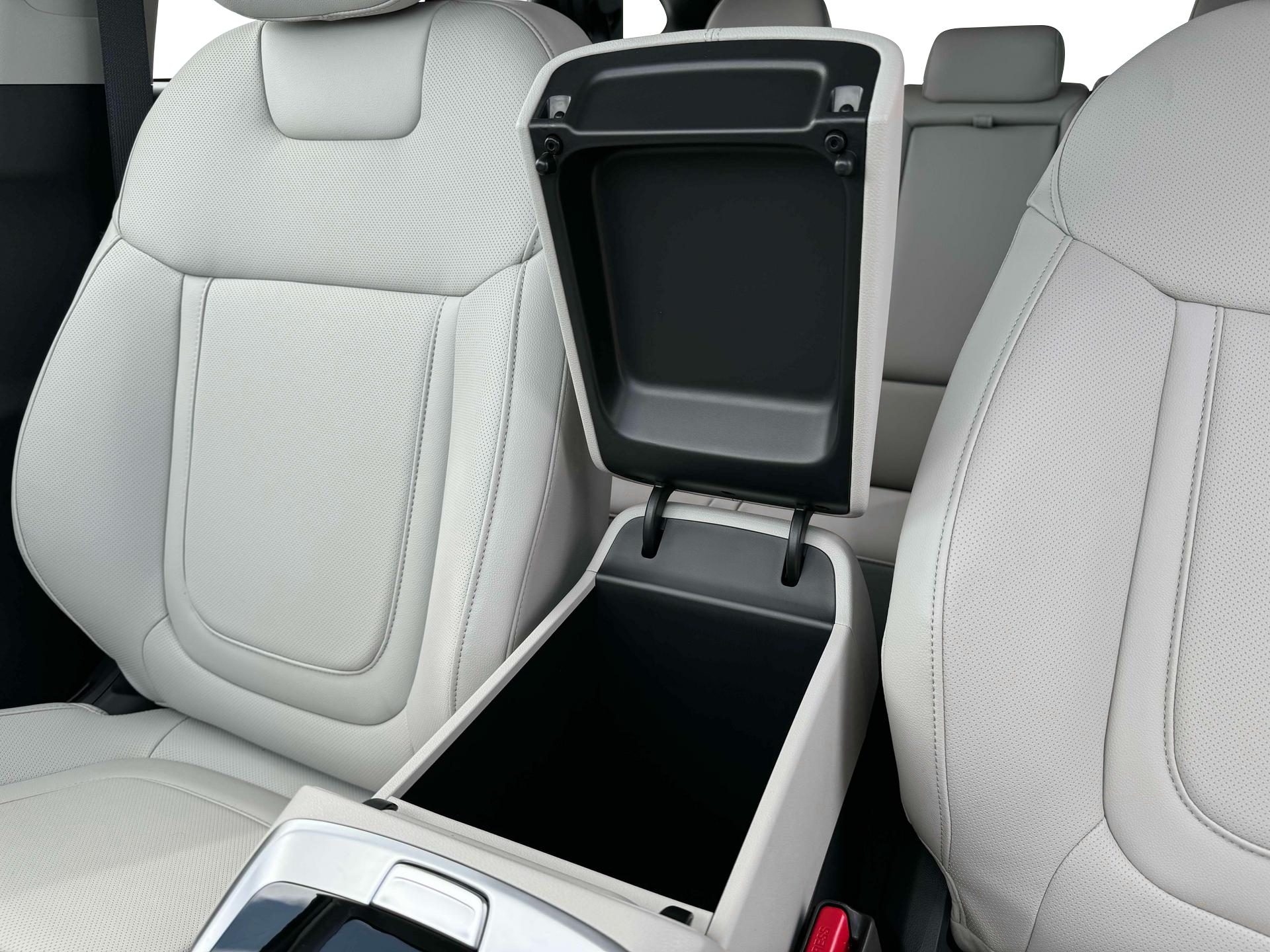 New 2025 Red Hyundai SEL Convenience FWD image 18