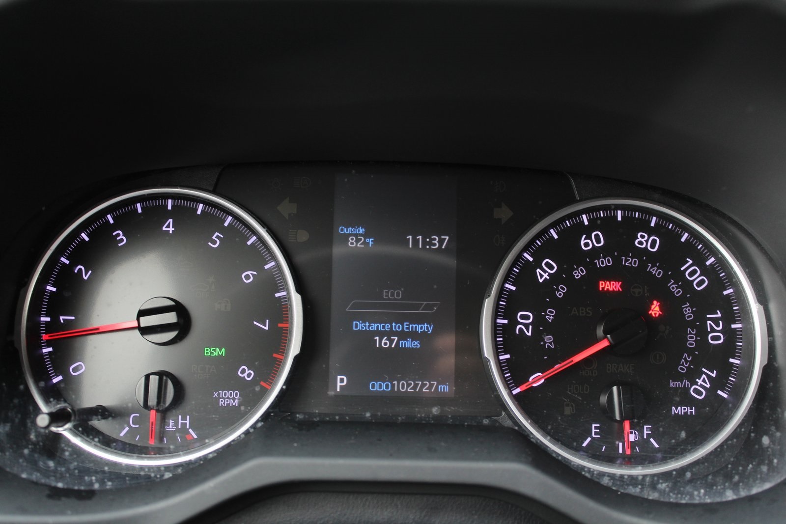 2019 Toyota RAV4 LE photo 7