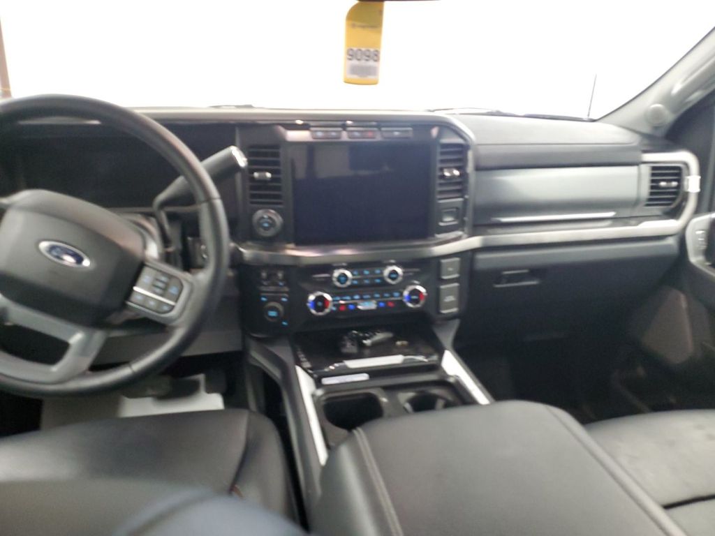 2024 Ford F-350 Lariat photo 6