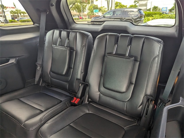 2016 Ford Explorer XLT photo 6