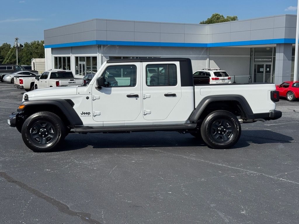 2024 Jeep Gladiator Sport photo 6