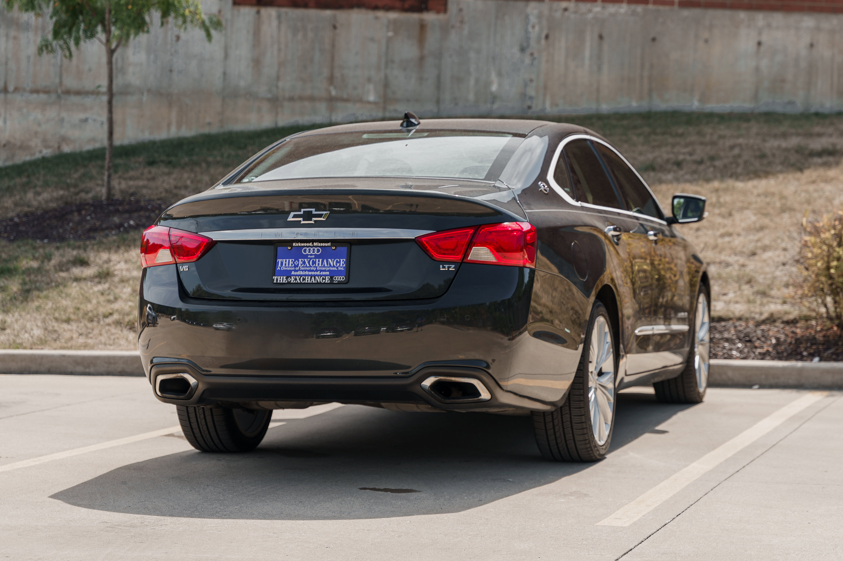2015 Chevrolet Impala LTZ photo 3