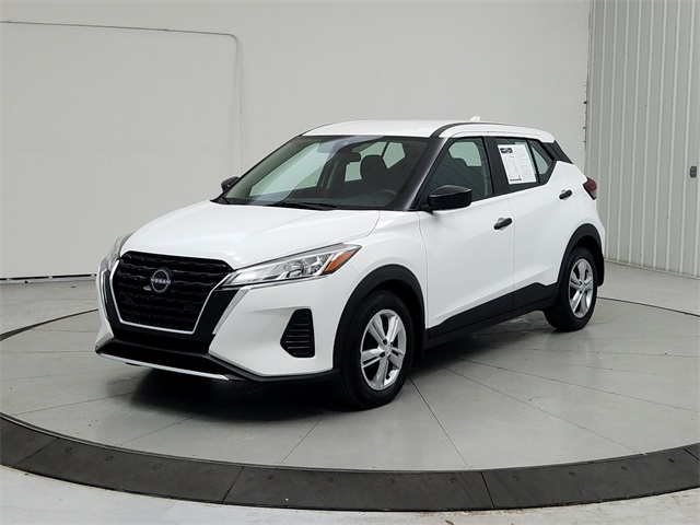 2022 Nissan Kicks S photo 3