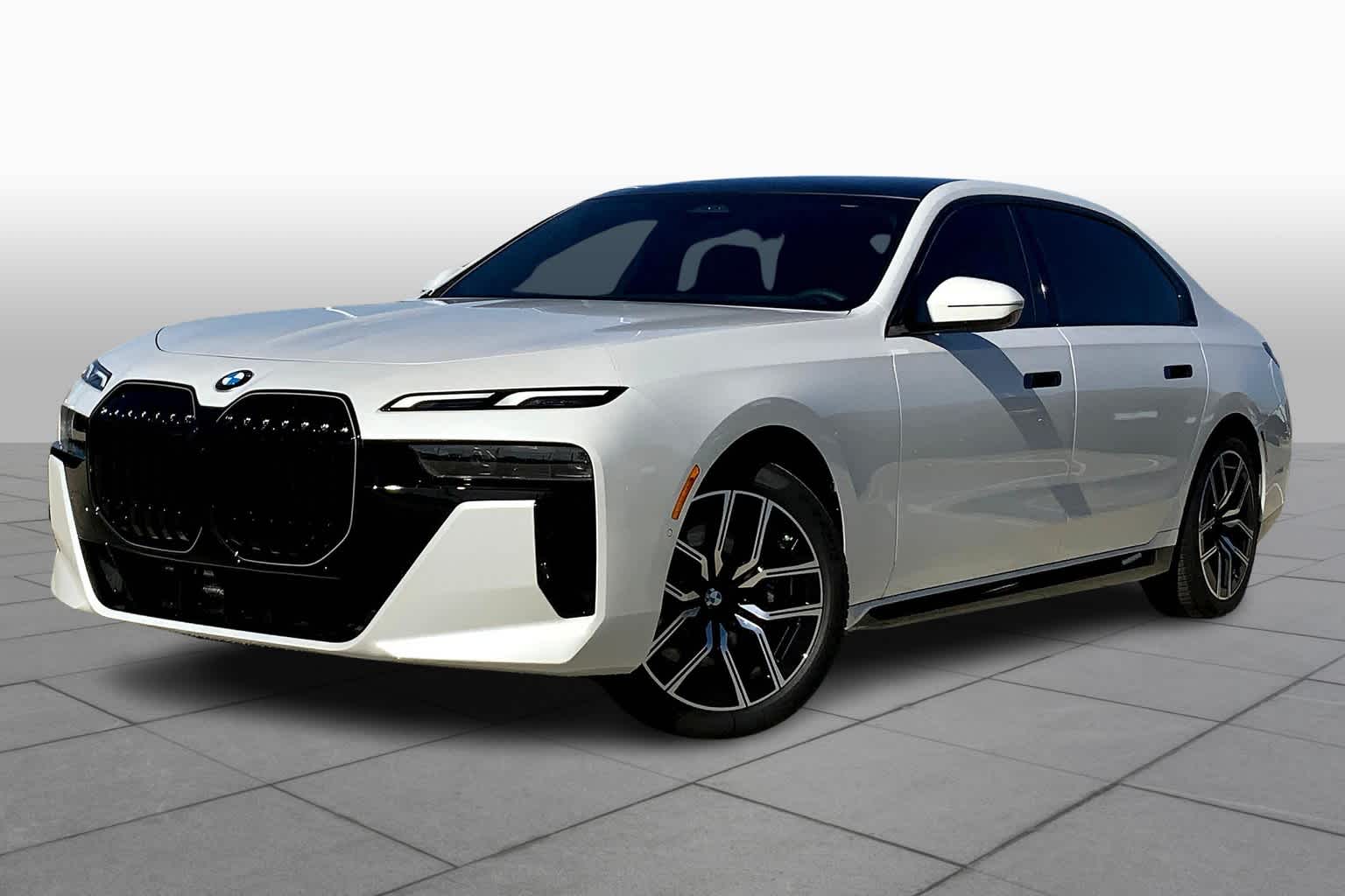 Car Rear Bumper Protector For 2023-2025 BMW 7 Series - Anti-Scratch Carbon Fiber Trim (41x3.54 In)