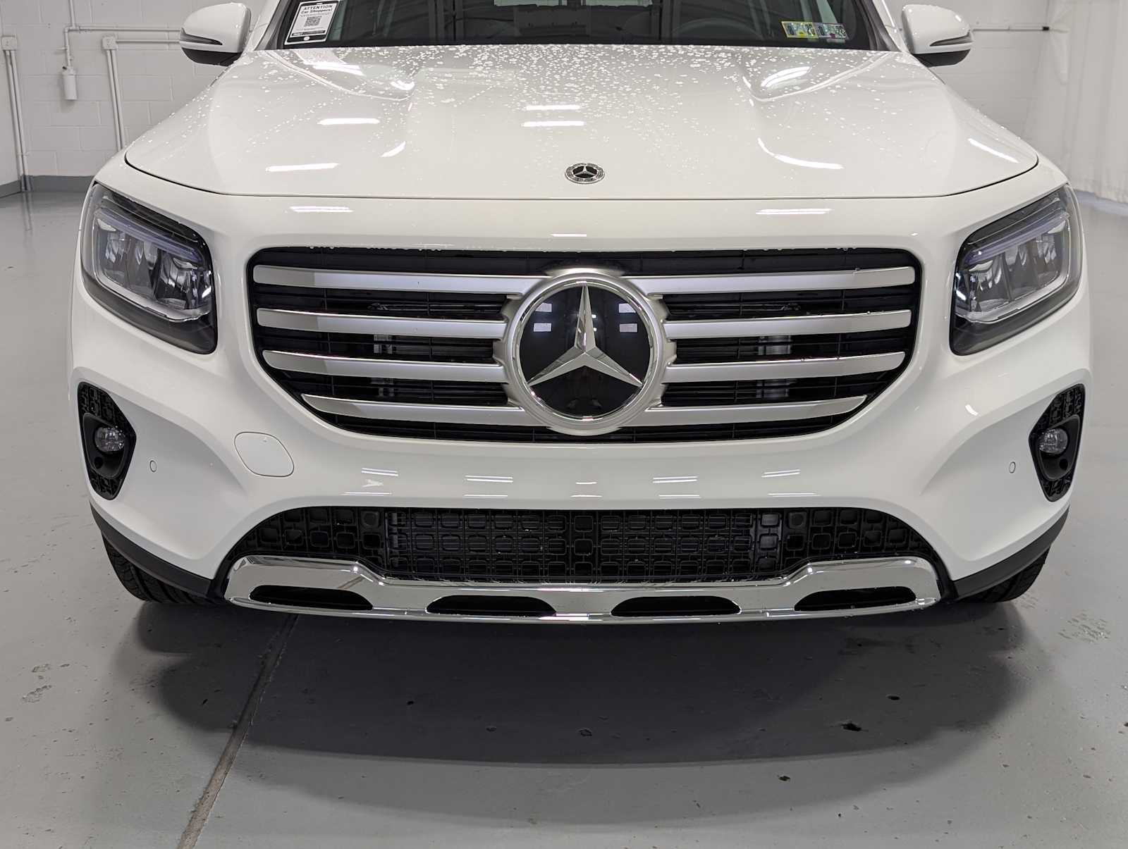 2025 Mercedes Benz GLB 250 4MATIC photo 2