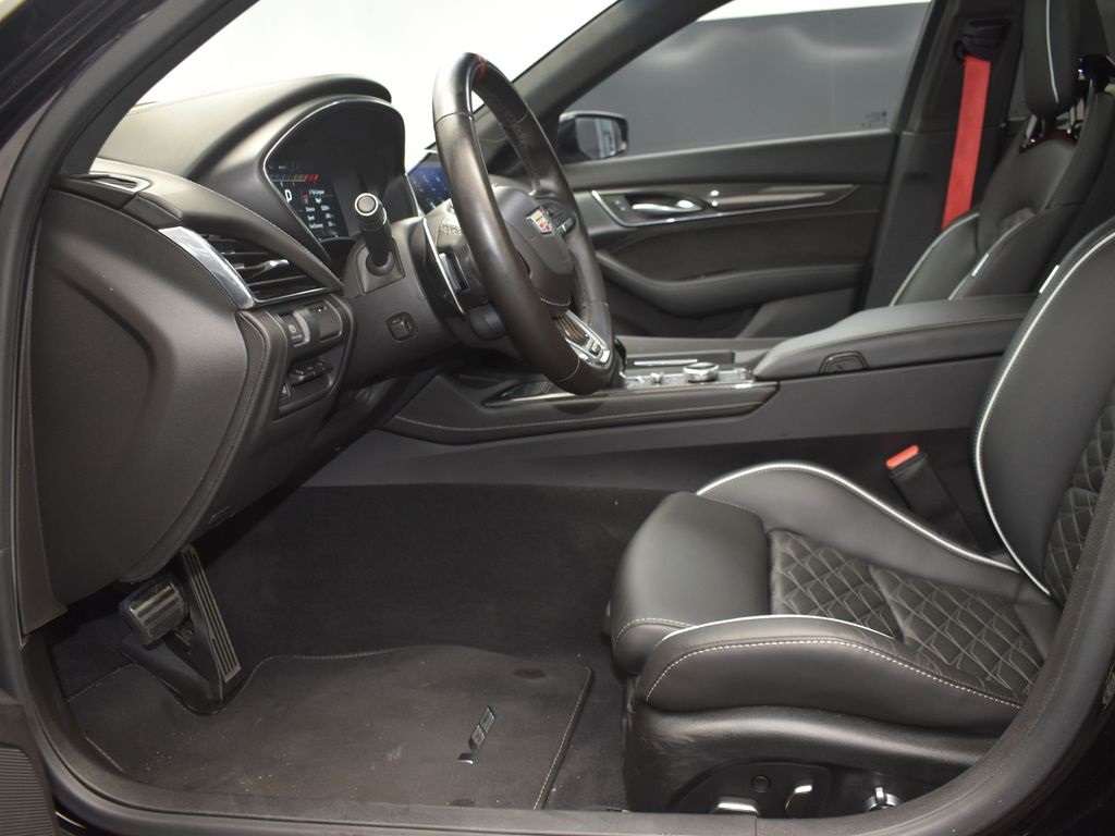 2024 Cadillac CT5 V photo 12