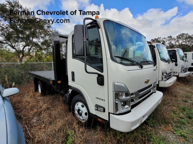 2024 Chevrolet Low Cab Forward Base's photo