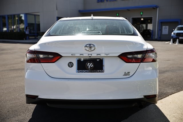 2023 Toyota Camry LE photo 9