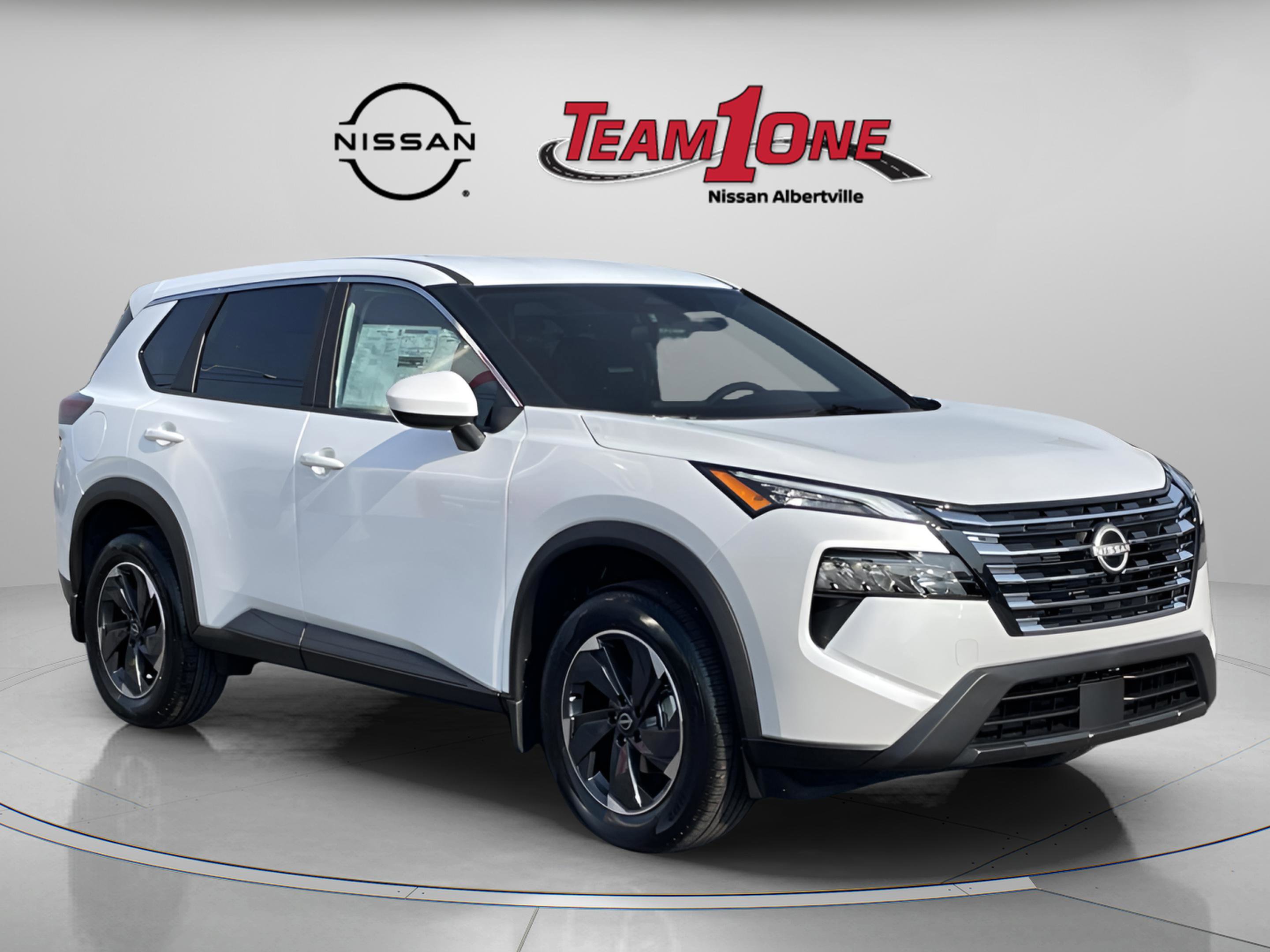 2026 Nissan Rogue SV's photo