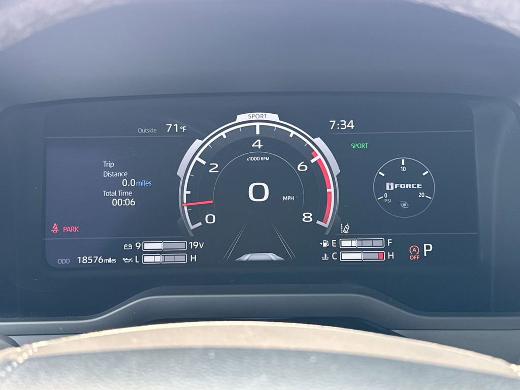 2025 Toyota Tundra Limited photo 11