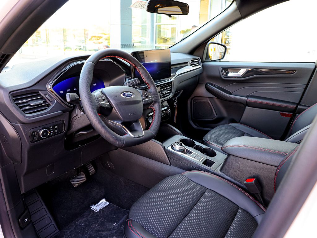 2025 Ford Escape ST-Line Select photo 22