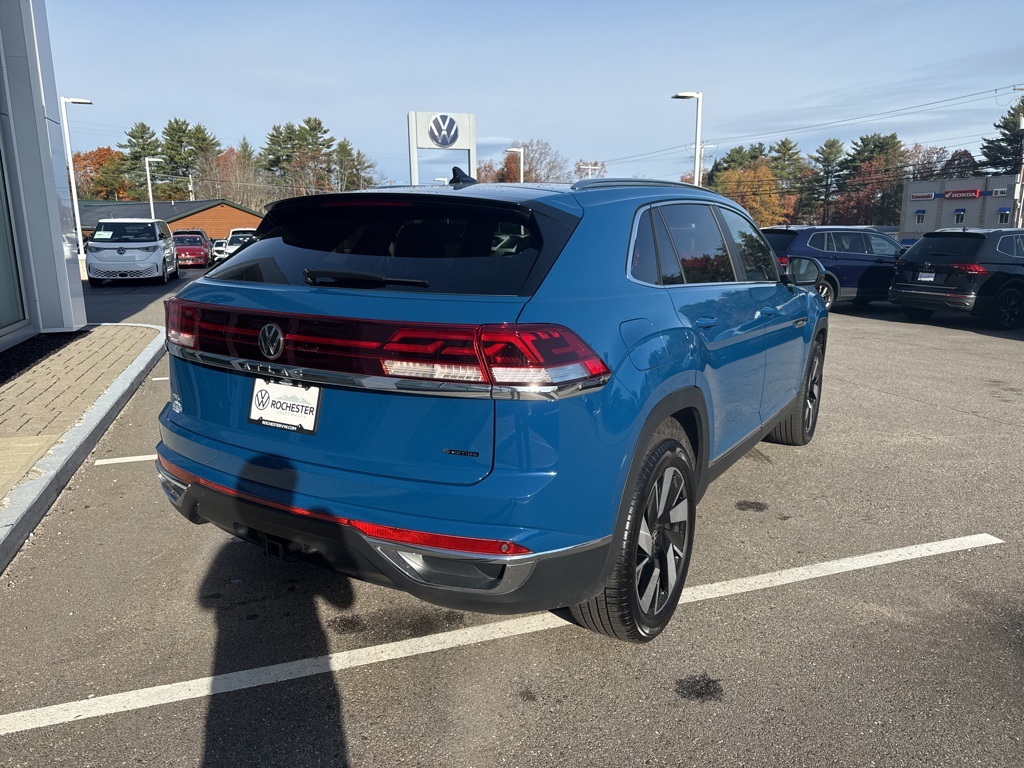 2025 Volkswagen Atlas Cross Sport SEL photo 3