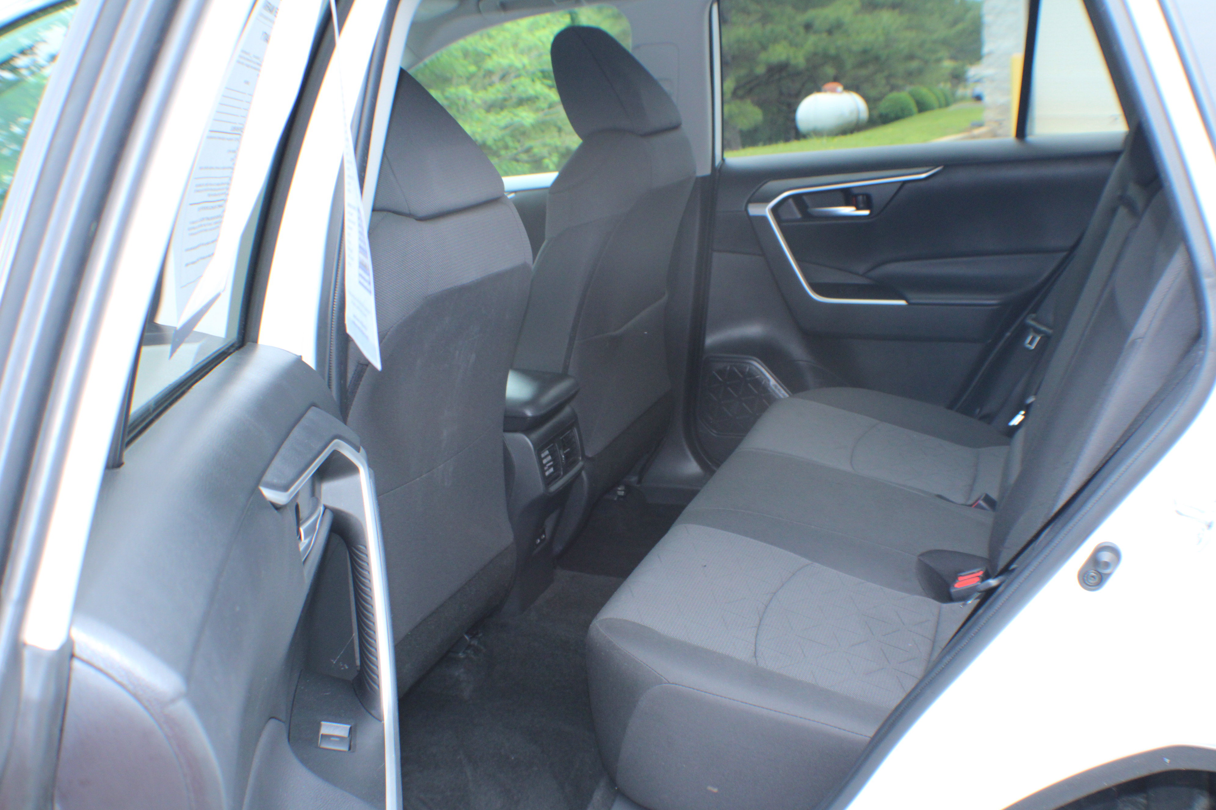 2024 Toyota RAV4 XLE photo 12