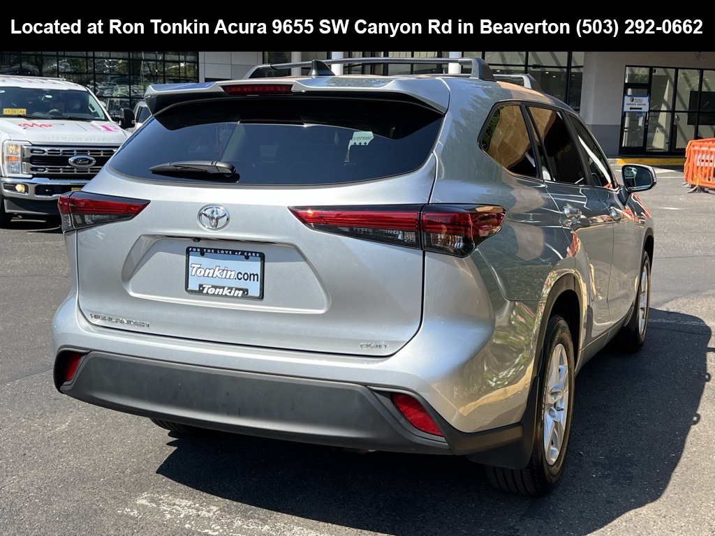 2023 Toyota Highlander L photo 8