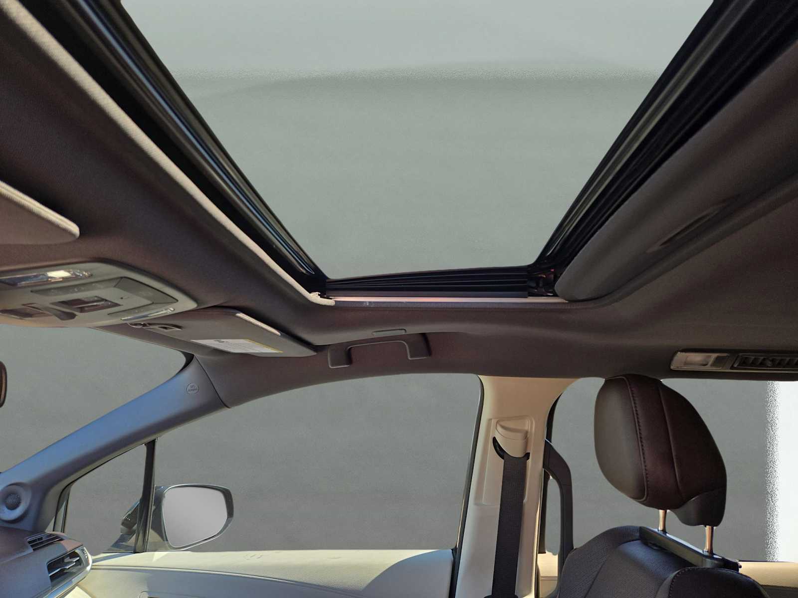2024 Toyota Sienna Platinum photo 20