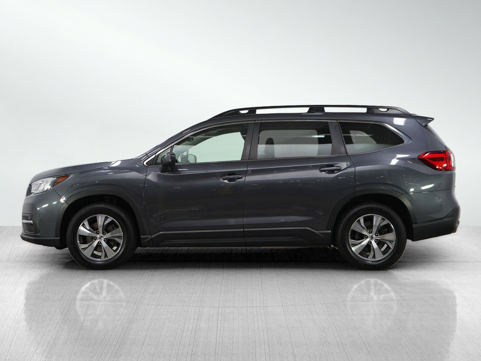 Used 2020 Subaru Ascent Premium with VIN 4S4WMAFD7L3472564 for sale in Burnsville, Minnesota