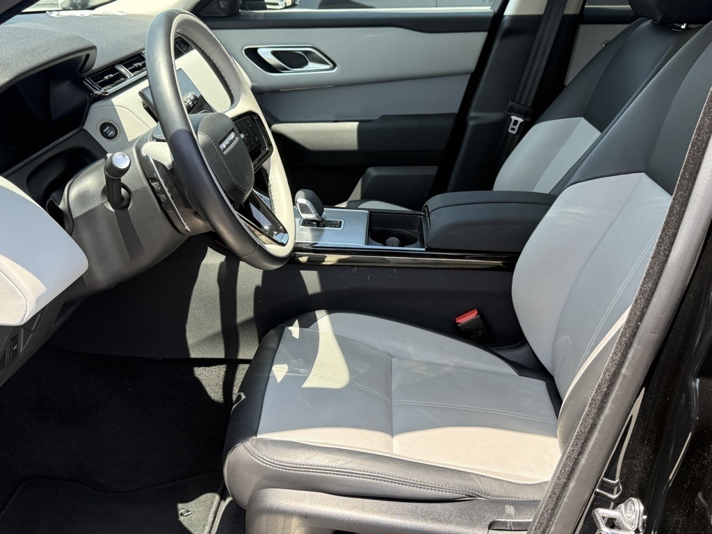 Used 2025 Black Land Rover S image 11