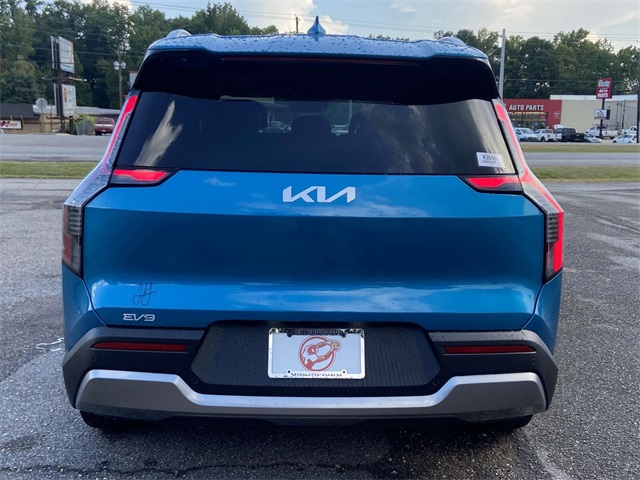 2026 Kia EV9 Wind photo 2