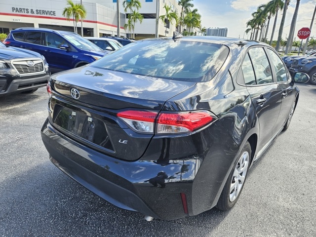 2022 Toyota Corolla LE photo 4