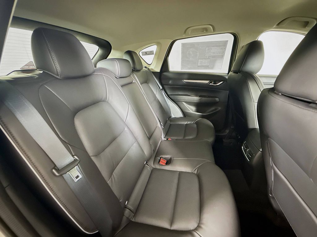 2025 Mazda CX-5 2.5 Select photo 23