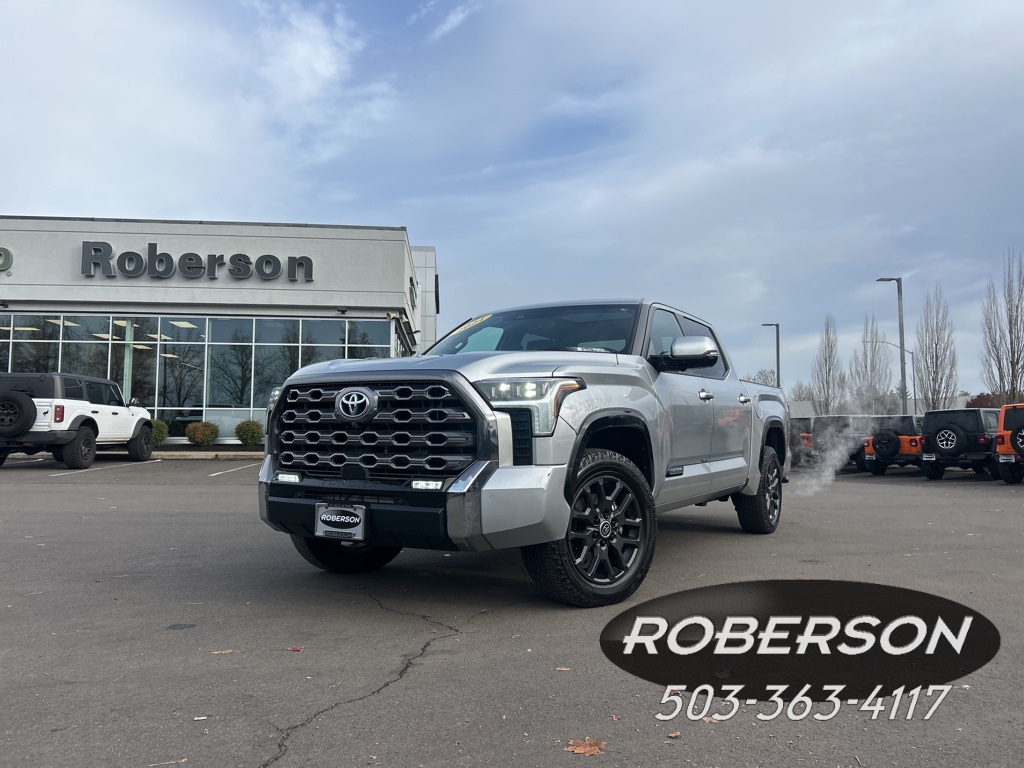 2024 Toyota Tundra Platinum's photo