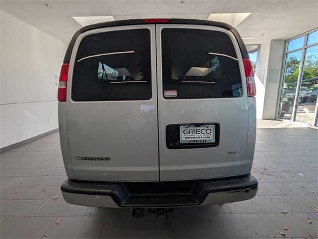 Used 2020 Silver Ice Metallic Chevrolet 1LT image 10