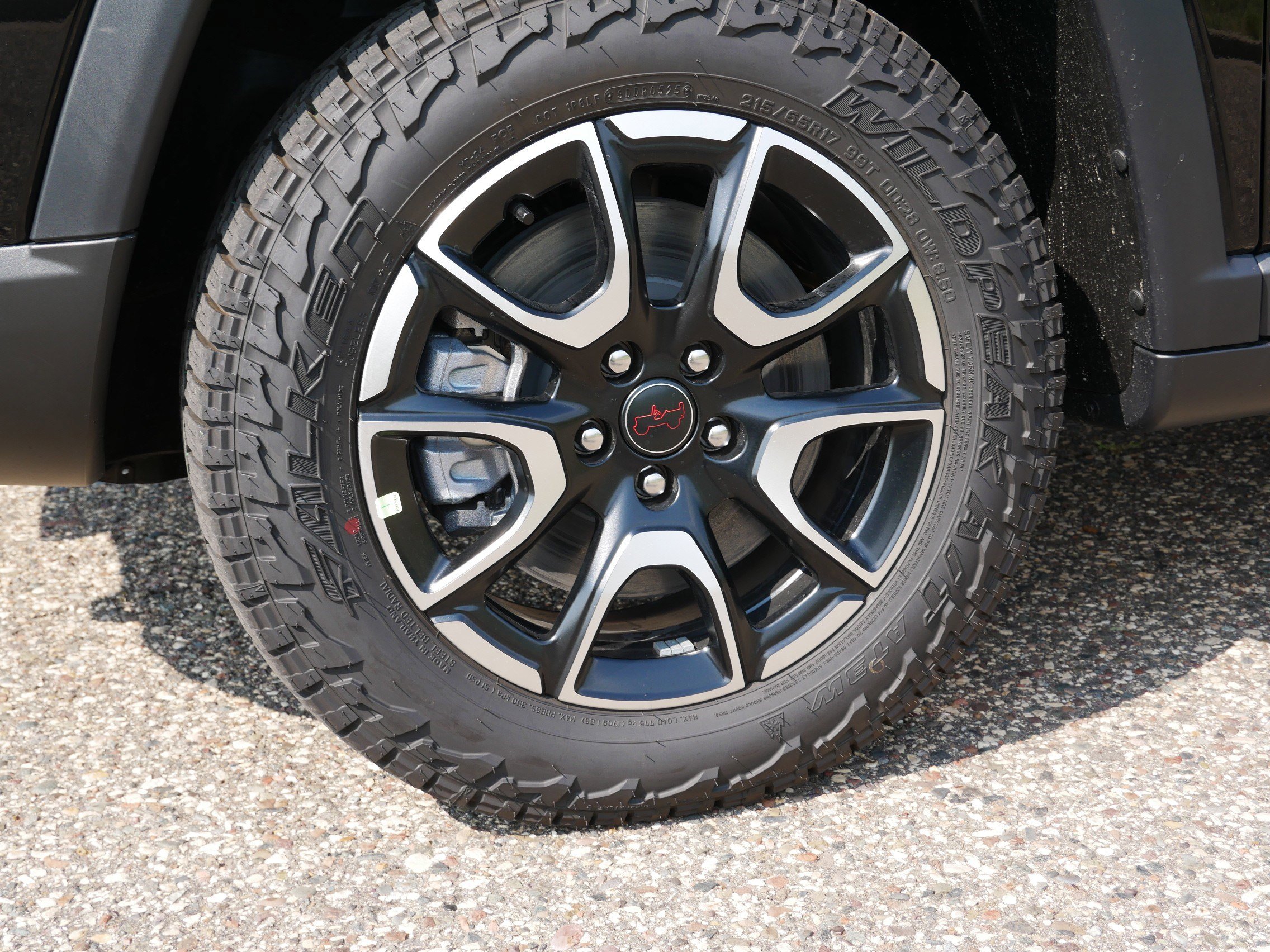 2025 Jeep Compass Trailhawk photo 4