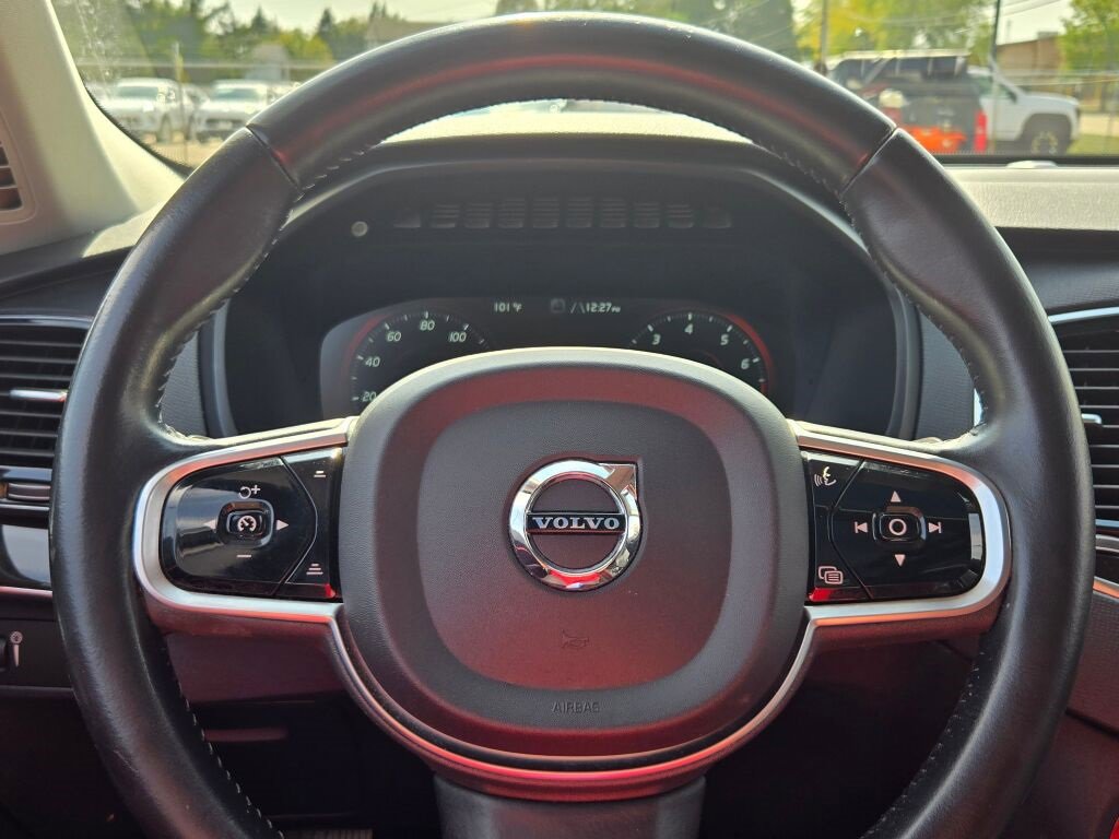 2017 Volvo XC90 Momentum photo 31