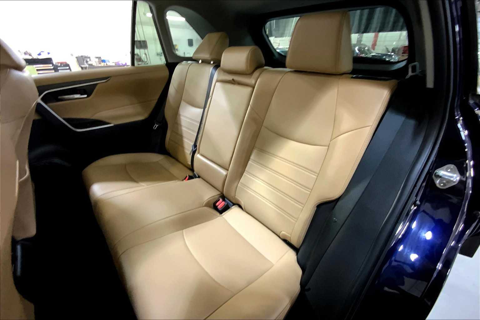 2024 Toyota RAV4 XLE Premium photo 19