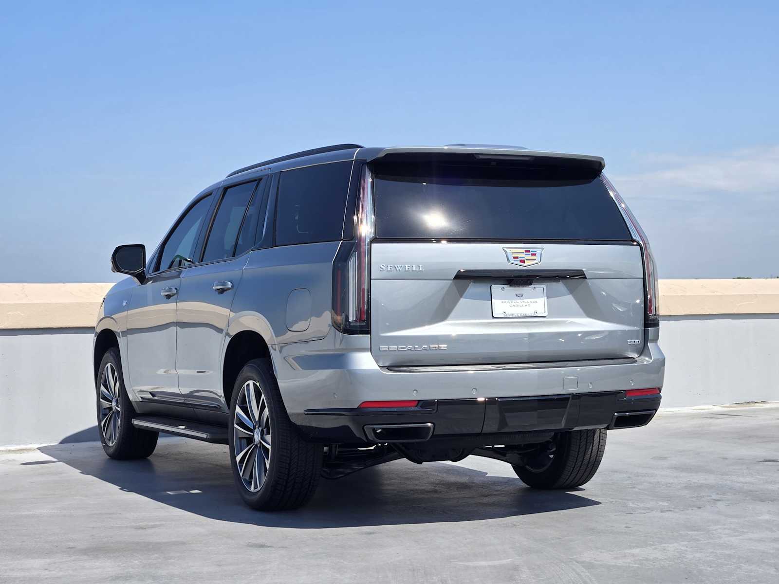 2025 Cadillac Escalade Sport photo 2