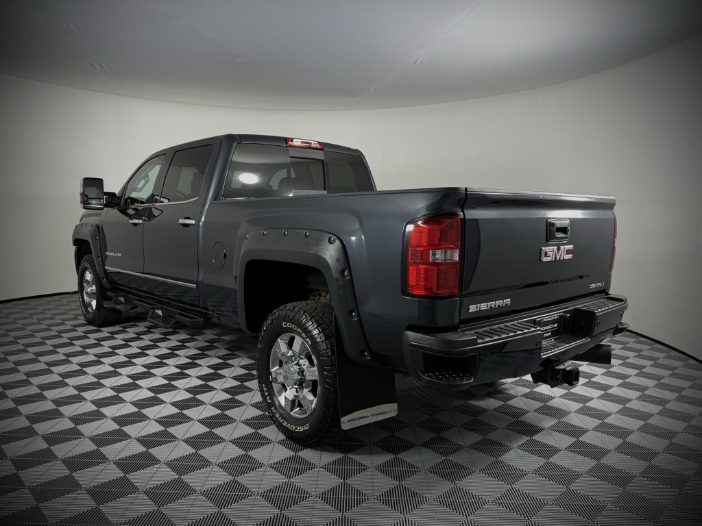 2019 Gmc Sierra HD Denali photo 3