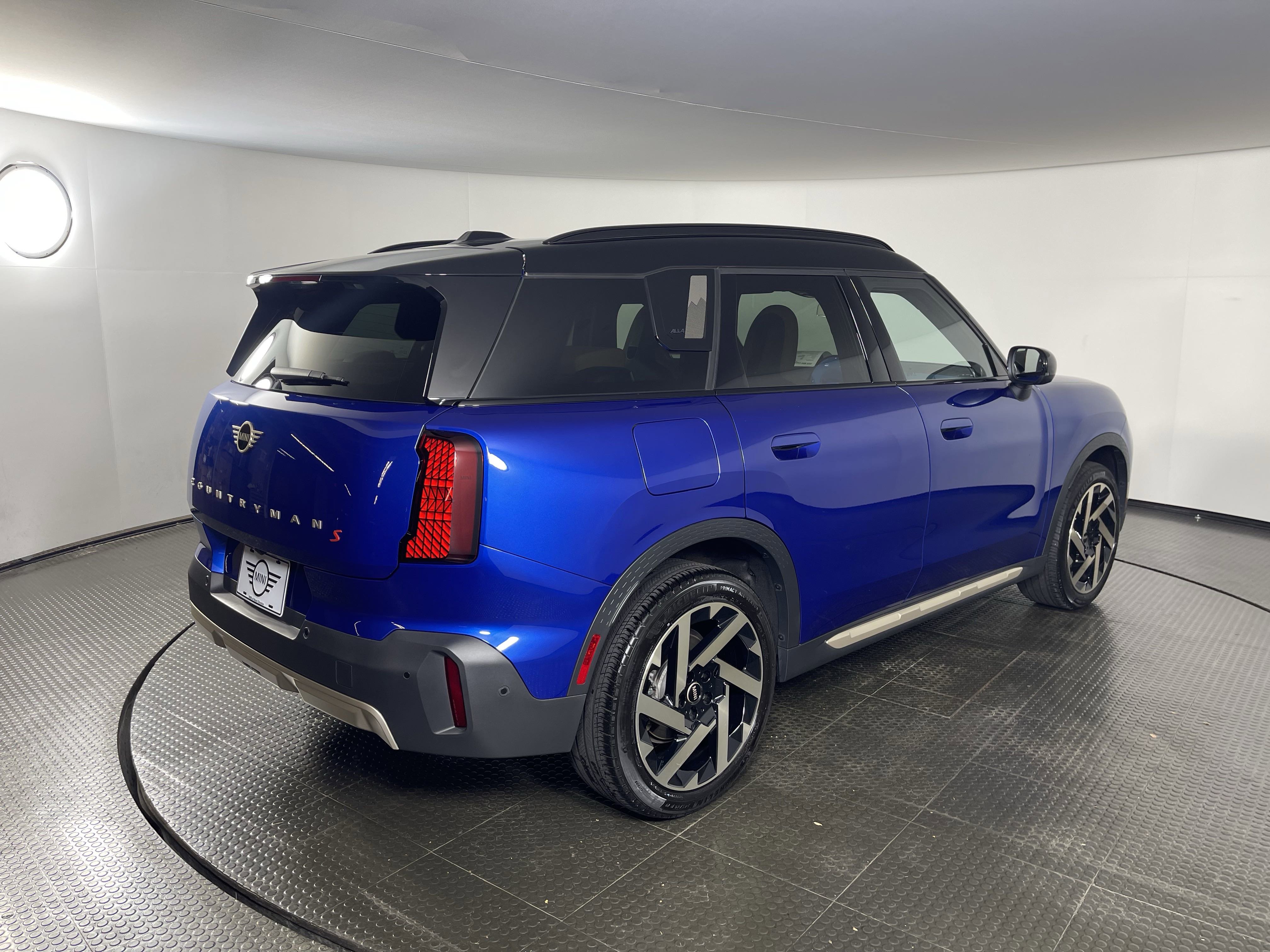 2025 Mini Cooper S ALL4 photo 7