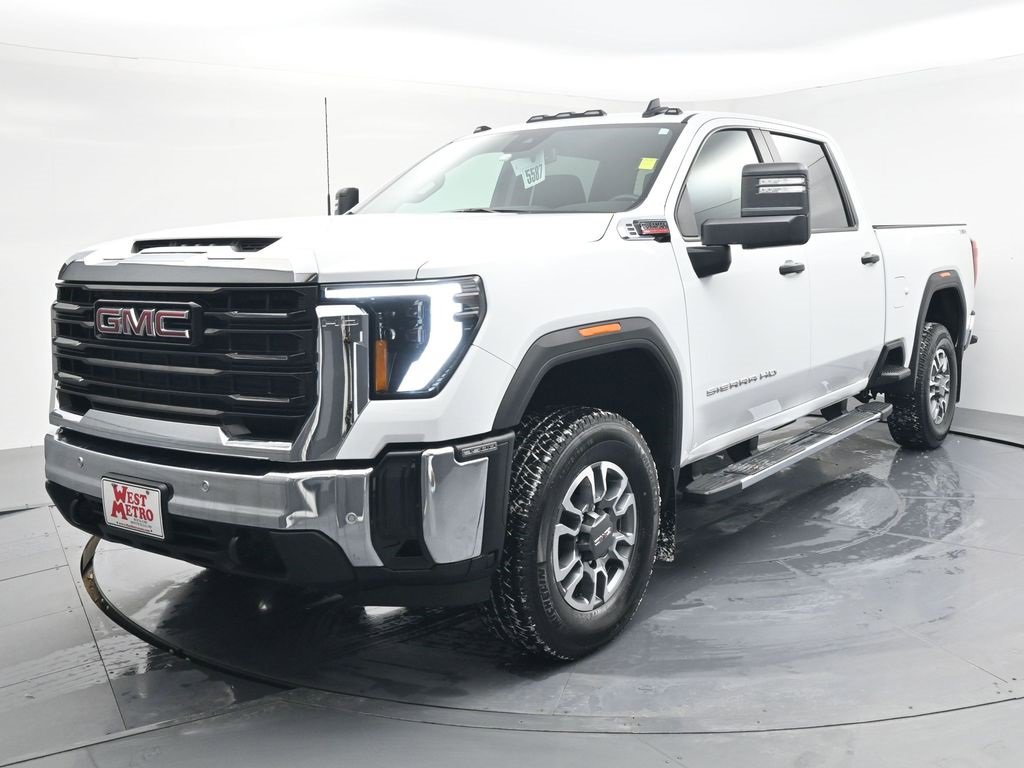 2025 GMC Sierra 3500HD Pro's photo