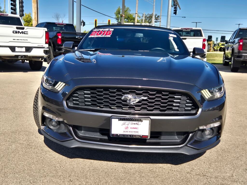 2016 Ford Mustang V6 Convertible photo 2